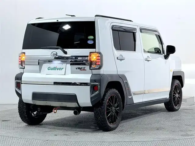 ダイハツ タフト G ターボ 大阪府 2020(令2)年 1.9万km シャイニングホワイトパール ガラスルーフ 社外マフラー 純正9incナビTV 360カメラ シートヒーター レーダークルコン 衝突軽減ブレーキ レーンアシスト スマートキー プッシュスタート 置き型充電 ドライブレコーダー