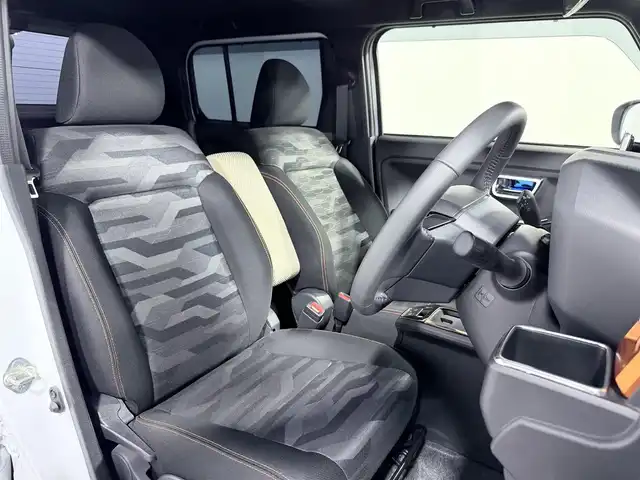 ダイハツ タフト G ターボ 大阪府 2020(令2)年 1.9万km シャイニングホワイトパール ガラスルーフ 社外マフラー 純正9incナビTV 360カメラ シートヒーター レーダークルコン 衝突軽減ブレーキ レーンアシスト スマートキー プッシュスタート 置き型充電 ドライブレコーダー