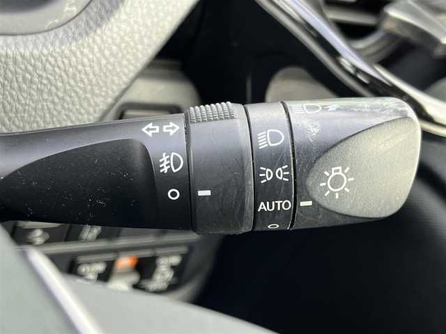 トヨタ ヴォクシー ZS 煌 奈良県 2018(平30)年 6.4万km ブラック トヨタセーフティ　/両側パワースライド　/カロッツェリアサイバーフルセグナビ９インチ　/【ＡＶＩＣ－ＣＥ９０１ＶＯ】　/純正AW　205/60/R16　/純正フロアマット　/３列シート　/８人乗り仕様　/ETC