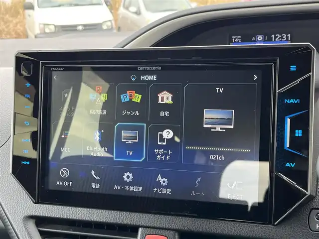 トヨタ ヴォクシー ZS 煌 奈良県 2018(平30)年 6.4万km ブラック トヨタセーフティ　/両側パワースライド　/カロッツェリアサイバーフルセグナビ９インチ　/【ＡＶＩＣ－ＣＥ９０１ＶＯ】　/純正AW　205/60/R16　/純正フロアマット　/３列シート　/８人乗り仕様　/ETC