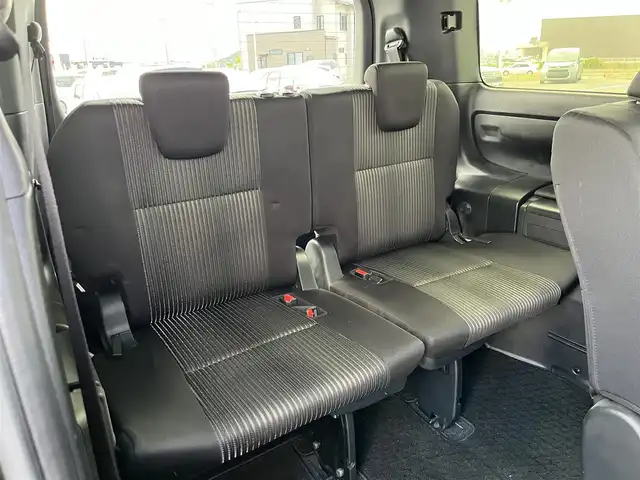 トヨタ ヴォクシー ZS 煌 奈良県 2018(平30)年 6.4万km ブラック トヨタセーフティ　/両側パワースライド　/カロッツェリアサイバーフルセグナビ９インチ　/【ＡＶＩＣ－ＣＥ９０１ＶＯ】　/純正AW　205/60/R16　/純正フロアマット　/３列シート　/８人乗り仕様　/ETC