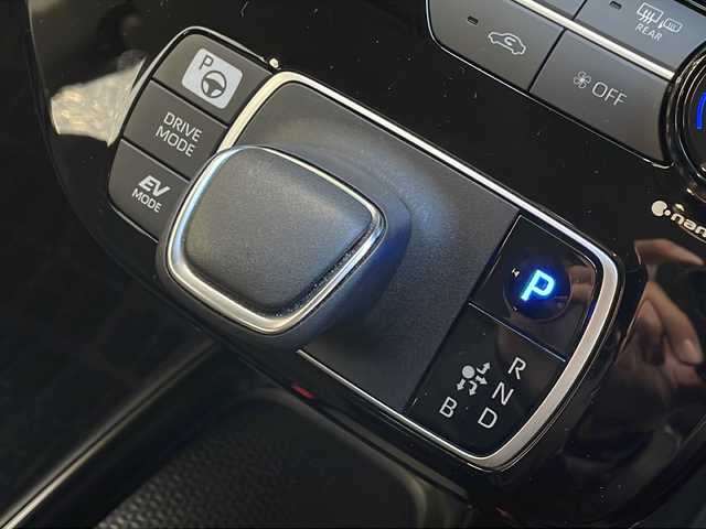 トヨタ アクア Z 神奈川県 2021(令3)年 1.1万km プラチナホワイトパールマイカ 純正ナビ/(FM/AM/TV/BT/Miracast)/バック/全周囲カメラ/BSM/ETC2.0/レーダークルーズコントロール/パーキングアシスト/HUD/ドライブレコーダー(前後)/コーナーセンサー/USB入力端子/レーンキープアシスト/純正AW/スペアキー