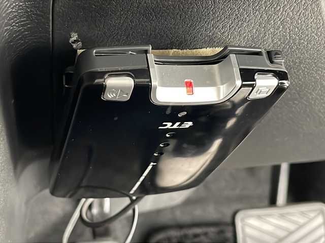 スズキ ソリオ HV MZ 千葉県 2017(平29)年 4.4万km ピュアホワイトP 横滑り防止装置/社外7インチSDナビ（CN-RE03WD）/　（Bluetooth/CD/DVD/フルセグTV）/社外ETC/アイドリングストップ/純正フロアマット/パワーステアリング/両側パワースライドドア/オートライト/キセノンヘッドライト/純正15インチアルミホイール