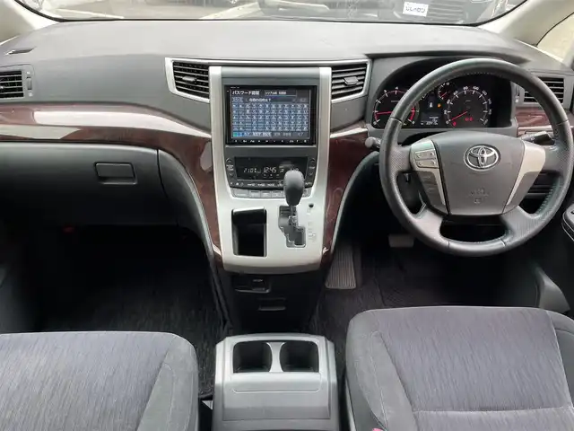 トヨタ ヴェルファイア 2．4Z 大阪府 2012(平24)年 9万km ホワイトパールクリスタルシャイン (株)IDOMが運営する【じしゃロン東大阪店】の自社ローン専用車両になりますこちらは現金またはオートローンご利用時の価格です。自社ローンご希望の方は別途その旨お申付け下さい/純正HDDナビ/（AM/FM/CD/DVD/SD/Bluetooth/ワンセグTV）/バックカメラ/ETC/フリップダウンモニター/コーナーセンサー/両側パワースライドドア/オットマン/TRDエアロ/純正１８インチアルミホイール/オートライト/純正フロアマット/スマートキー/スペアキー