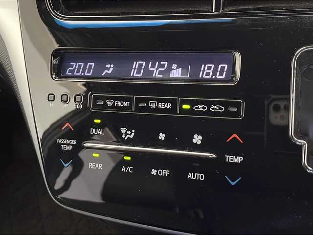 トヨタ エスティマ アエラス プレミアム 千葉県 2017(平29)年 4.6万km ブラック 禁煙車/９インチアルパインナビＸ９Ｚ（フルセグ/DVD/CD/SD/Bluetooth）/アルパインフリップダウンモニター・スピーカー　/ＴＲＤエアロ（F/R）/サンルーフ　/運転席パワーシート　/ハーフレザー調シート/クルーズコントロール/ＬＥＤライト　/ＥＴＣ　/ＵＣＢ　/両側パワースライドドア/純正ドアバイザー/純正フロアマット/純正１８インチアルミホイール