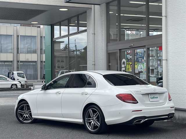 メルセデス・ベンツ Ｅ２２０ｄ ローレウスエディション 愛知県 2020(令2)年 7.1万km ポーラホワイト /禁煙//正規ディーラー車//AMGライン　//エアバランスパッケージ//エクスクルーシブパッケージ//レーダーセーフティパッケージ//ブルメスターサウンド　//純正19AW//メーカーナビ　//フルセグ/USB/SD//AndroidAuto/AppleCarPlay//全方位カメラ　//ETC2.0　//前後ドラレコ//デジタルルームミラー　//パワーバックドア//黒革　//前後シートヒーター　//メモリ付パワーシート//BSA/LCA/ACC/HUD/パーキングアシスト//アテンションアシスト/ブレーキアシスト//アイドリングストップ　//革巻きステアリング//ステアリングスイッチ//パドルシフト//アンビエントライト//オートリトラミラー //LEDオートライト //純正マット//保証書　//取説　//ディーラー記録簿　//スペアキー