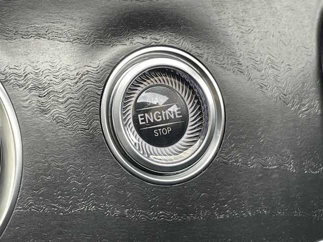 メルセデス・ベンツ Ｅ２２０ｄ ローレウスエディション 愛知県 2020(令2)年 7.1万km ポーラホワイト /禁煙//正規ディーラー車//AMGライン　//エアバランスパッケージ//エクスクルーシブパッケージ//レーダーセーフティパッケージ//ブルメスターサウンド　//純正19AW//メーカーナビ　//フルセグ/USB/SD//AndroidAuto/AppleCarPlay//全方位カメラ　//ETC2.0　//前後ドラレコ//デジタルルームミラー　//パワーバックドア//黒革　//前後シートヒーター　//メモリ付パワーシート//BSA/LCA/ACC/HUD/パーキングアシスト//アテンションアシスト/ブレーキアシスト//アイドリングストップ　//革巻きステアリング//ステアリングスイッチ//パドルシフト//アンビエントライト//オートリトラミラー //LEDオートライト //純正マット//保証書　//取説　//ディーラー記録簿　//スペアキー