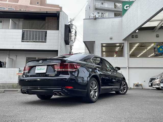 レクサス ＬＳ 600hL エグゼクティブP 宮崎県 2013(平25)年 12.2万km ブラック 純正ナビ/ETC/バックカメラ/レーダークルーズコントロール/レーンキープアシスト/ＢＳＭ/ステアリングヒーター/エアシート/コーナーセンサー/リアサンシェード/サンルーフ/パワートランク/マークレビンソンサウンドシステム/保証書/取扱説明書