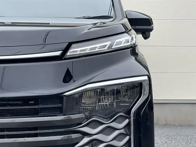 トヨタ ヴォクシー S－Z 茨城県 2022(令4)年 2.4万km アティチュードブラックマイカ 革巻きステアリング/10インチナビ機能付きDA/DVDプレイヤー/バックカメラ/純正ドライブレコーダー/両側パワースライドドア/ハーフレザーシート/シートヒーター/USB/HDMI/トヨタセーフティセンス/レーダークルーズコントロール/LEDヘッドライト/ETC