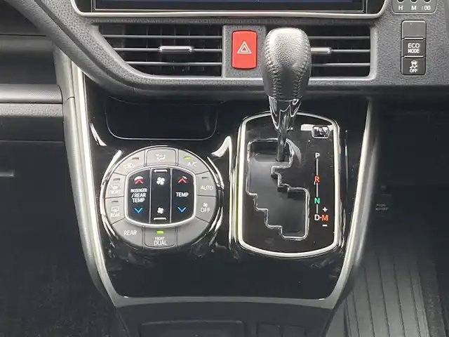 トヨタ ヴォクシー ZS 煌Ⅲ 千葉県 2021(令3)年 3.4万km イナズマスパーキングブラックガラスフレーク 純正10インチナビ/(フルセグTV/BT/CD/DVD/FM/AM)/バックカメラ/モデリスタエアロ/衝突被害軽減システム/車線逸脱警報/クルーズコントロール/純正フリップダウンモニター/ハーフレザーシート/両側パワースライドドア/横滑り防止装置/ETC/アイドリングストップ/LEDヘッドライト/フォグランプ/オートライト/ウィンカーミラー/電動格納ミラー/純正16インチAW/シートリフター/プッシュスタート/スマートキー/スペアキー/フロアマット/ドアバイザー/取扱説明書/保証書