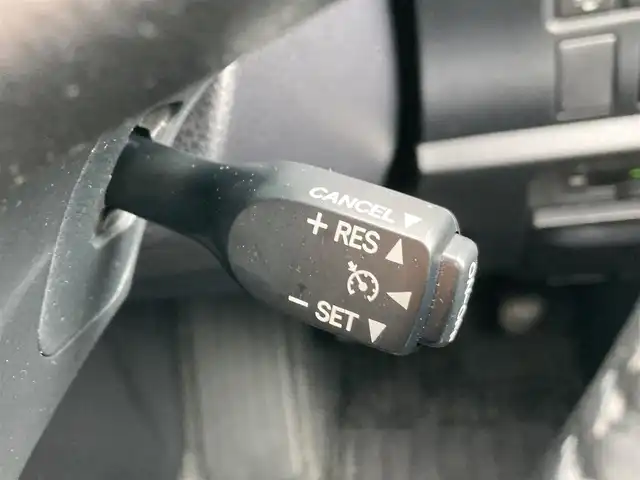 トヨタ ヴォクシー ZS 煌Ⅲ 千葉県 2021(令3)年 3.4万km イナズマスパーキングブラックガラスフレーク 純正10インチナビ/(フルセグTV/BT/CD/DVD/FM/AM)/バックカメラ/モデリスタエアロ/衝突被害軽減システム/車線逸脱警報/クルーズコントロール/純正フリップダウンモニター/ハーフレザーシート/両側パワースライドドア/横滑り防止装置/ETC/アイドリングストップ/LEDヘッドライト/フォグランプ/オートライト/ウィンカーミラー/電動格納ミラー/純正16インチAW/シートリフター/プッシュスタート/スマートキー/スペアキー/フロアマット/ドアバイザー/取扱説明書/保証書