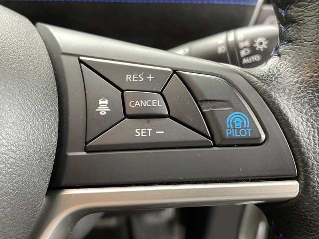 日産 セレナ オーテック セーフティパッケージ 千葉県 2019(平31)年 4.6万km ブリリアントホワイトパール 禁煙車　/衝突軽減システム　/アルパイン１１型ナビ　/ＡＭ　ＦＭ　ＣＤ　ＤＶＤ　ＢＴ　フルセグ　/後席モニター　/全周囲カメラ　/プロパイロット　/両側電動スライドドア　/レーンキープアシスト　/標識検知機能　/コーナーセンサー/デジタルインナーミラー/電格ミラー/LEDヘッドライト/オートライト/電子パーキング/ブレーキホールド/ETC/ステアリングリモコン