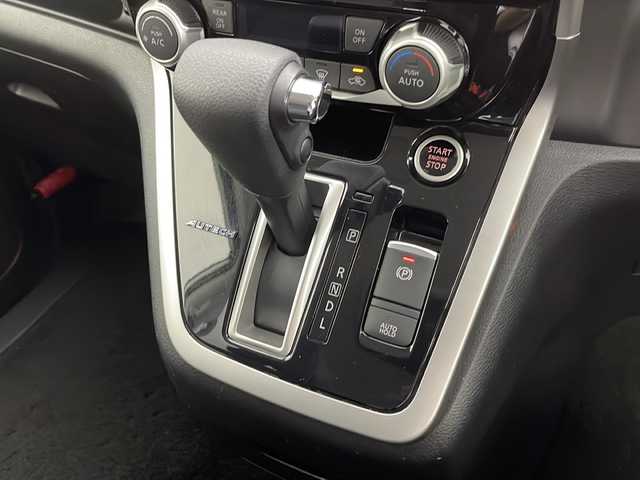 日産 セレナ オーテック セーフティパッケージ 千葉県 2019(平31)年 4.6万km ブリリアントホワイトパール 禁煙車　/衝突軽減システム　/アルパイン１１型ナビ　/ＡＭ　ＦＭ　ＣＤ　ＤＶＤ　ＢＴ　フルセグ　/後席モニター　/全周囲カメラ　/プロパイロット　/両側電動スライドドア　/レーンキープアシスト　/標識検知機能　/コーナーセンサー/デジタルインナーミラー/電格ミラー/LEDヘッドライト/オートライト/電子パーキング/ブレーキホールド/ETC/ステアリングリモコン