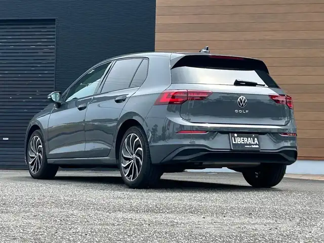 フォルクスワーゲン ＶＷ ゴルフ TDI アクティブアドバンス 宮崎県 2022(令4)年 3.4万km グレー 純正メモリナビ/・Bluetooth/・フルセグテレビ /・アップルカープレイ /・アンドロイドオート/・ミラーリンク/衝突軽減ブレーキ/ETC/バックカメラ/・コーナーセンサー/アクティブクルーズコントロール/・レーンキープ /・ブラインドスポット/純正ドライブレコーダー/DN席シートヒーター/LEDヘッドライト/・オートライト/・オートハイビーム/ハンドルヒーター/アンビエントライト/ヘッドアップディスプレイ/ワイヤレスチャージ/スマートキー/純正17インチアルミホイール