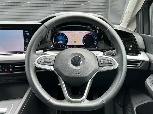 フォルクスワーゲン ＶＷ ゴルフ TDI アクティブアドバンス 宮崎県 2022(令4)年 3.4万km グレー 純正メモリナビ/・Bluetooth/・フルセグテレビ /・アップルカープレイ /・アンドロイドオート/・ミラーリンク/衝突軽減ブレーキ/ETC/バックカメラ/・コーナーセンサー/アクティブクルーズコントロール/・レーンキープ /・ブラインドスポット/純正ドライブレコーダー/DN席シートヒーター/LEDヘッドライト/・オートライト/・オートハイビーム/ハンドルヒーター/アンビエントライト/ヘッドアップディスプレイ/ワイヤレスチャージ/スマートキー/純正17インチアルミホイール