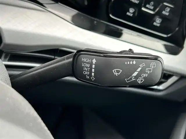 フォルクスワーゲン ＶＷ ゴルフ TDI アクティブアドバンス 宮崎県 2022(令4)年 3.4万km グレー 純正メモリナビ/・Bluetooth/・フルセグテレビ /・アップルカープレイ /・アンドロイドオート/・ミラーリンク/衝突軽減ブレーキ/ETC/バックカメラ/・コーナーセンサー/アクティブクルーズコントロール/・レーンキープ /・ブラインドスポット/純正ドライブレコーダー/DN席シートヒーター/LEDヘッドライト/・オートライト/・オートハイビーム/ハンドルヒーター/アンビエントライト/ヘッドアップディスプレイ/ワイヤレスチャージ/スマートキー/純正17インチアルミホイール