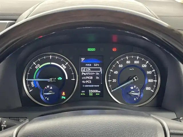 トヨタ アルファードハイブリット G Fパッケージ 埼玉県 2018(平30)年 3.5万km ホワイトパールクリスタルシャイン ４WD/純正メーカーオプションナビ/CD/DVD/Bluetooth/フルセグ/後席用フリップダウンモニター/デジタルインナーミラー/パノラミックビューモニター/トヨタセーフティセンス/・プリクラッシュセーフティ/・レーントレーシングアシスト/・レーダークルーズコントロール/・ロードサインアシスト/・オートマチックハイビーム/ブラインドスポットモニター/先行車発進告知/ビルトインETC2.0/パワーバックドア/レザーシート/前席パワーシート/前席シートヒーター/エアシート/純正17インチAW/オートライト/２限LEDヘッドライト/社外AW付きスタッドレスタイヤ４本積込