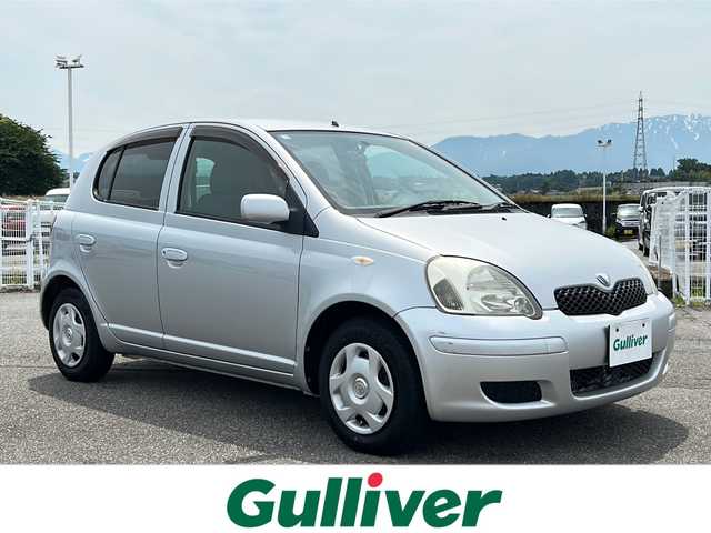 トヨタ ヴィッツ F Dパッケージ ビューティフルS 富山県 2002(平14)年 9.3万km シルバーM 禁煙車　/４ＷＤ　/特別仕様車　/純正アルミ　/純正オーディオ　/電動格納ミラー　/ワンオーナー