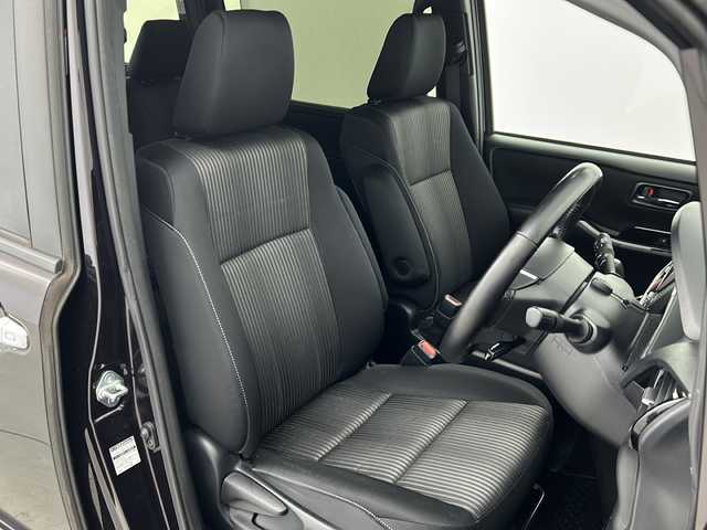 トヨタ ヴォクシー ZS 煌 宮城県 2018(平30)年 7.1万km ボルドーマイカメタリック Toyota Safety Sense /・プリクラッシュセーフティ/・レーンディパーチャーアラート/・オートマチックハイビーム/クルーズコントロール/純正10インチSDナビ/・BT.CD.DVD.USB.SD.HDMI/バックカメラ/フルセグTV/両側パワースライドドア/純正12.1インチフリップダウンモニター/ドライブレコーダー（F）/ビルトインETC/ステアリングスイッチ/LEDヘッドライト/LEDフォグライト/プッシュスタート/スマートキー/アイドリングストップ/社外フロアマット/純正16インチAW/ロールサンシェード/シートバックテーブル