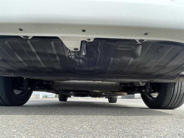 ホンダ オデッセイ アブソルート EX 熊本県 2022(令4)年 4万km パール 純正10インチナビ（VXU-227DYi）/・フルセグTV/Bluetooth/DVD/CD/HDMI/純正12.8型フリップダウンモニター/全周囲カメラ/両側パワースライドドア/パワーテールゲート/シートヒーター/純正前後ドライブレコーダー/前後コーナーセンサー/ビルトインETC2.0/純正18インチアルミホイール/純正フロアマット/純正ドアバイザー/ホンダセンシング/・標識認識システム/・CMBS（衝突軽減システム）/・ACC先行車検知音/・先行車発信警報/・路外逸脱抑制システム/・レーンキープアシストシステム/・ブラインドスポットシステム