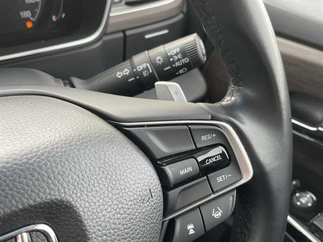 ホンダ オデッセイ アブソルート EX 熊本県 2022(令4)年 4万km パール 純正10インチナビ（VXU-227DYi）/・フルセグTV/Bluetooth/DVD/CD/HDMI/純正12.8型フリップダウンモニター/全周囲カメラ/両側パワースライドドア/パワーテールゲート/シートヒーター/純正前後ドライブレコーダー/前後コーナーセンサー/ビルトインETC2.0/純正18インチアルミホイール/純正フロアマット/純正ドアバイザー/ホンダセンシング/・標識認識システム/・CMBS（衝突軽減システム）/・ACC先行車検知音/・先行車発信警報/・路外逸脱抑制システム/・レーンキープアシストシステム/・ブラインドスポットシステム