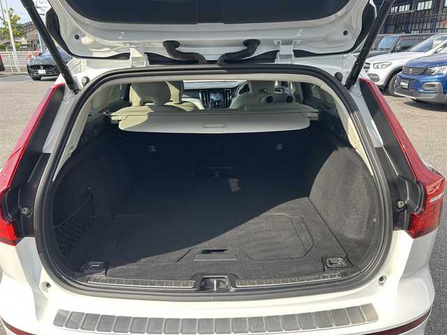 ボルボ Ｖ６０ B5 インスクリプション 滋賀県 2020(令2)年 2.5万km パール 純正ナビ/フルセグテレビ/360°カメラ/ETC/純正ドライブレコーダー前後/レザーシート/シートヒーター/ベンチレーションシート/追従クルーズコントロール/パイロットアシスト/ステアリングアシスト/ハンズフリーパワーテールゲート