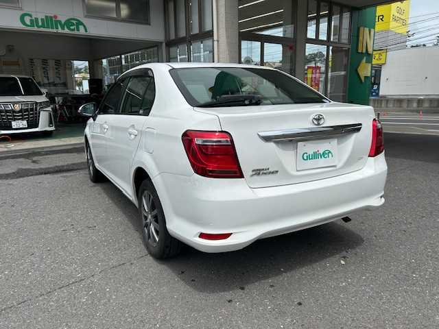 トヨタ カローラ アクシオ 1．5X 宮城県 2015(平27)年 15.7万km スーパーホワイトⅡ 4WD/純正メモリナビ/AM/FM/BT/CD/フルセグTV/バックカメラ/社外アルミ夏タイヤ15インチ/フロントワイパーデアイサー/ヘッドランプレベライザー/横滑り防止装置/衝突被害軽減システム/ウィンカードアミラー/ETC/保証書・記録簿・取扱説明書