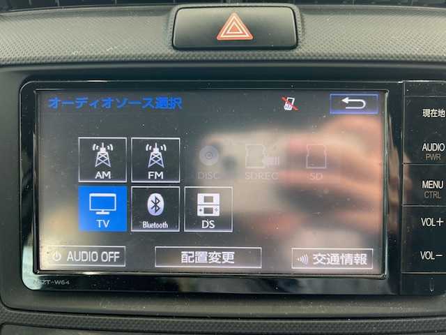 トヨタ カローラ アクシオ 1．5X 宮城県 2015(平27)年 15.7万km スーパーホワイトⅡ 4WD/純正メモリナビ/AM/FM/BT/CD/フルセグTV/バックカメラ/社外アルミ夏タイヤ15インチ/フロントワイパーデアイサー/ヘッドランプレベライザー/横滑り防止装置/衝突被害軽減システム/ウィンカードアミラー/ETC/保証書・記録簿・取扱説明書