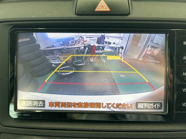 トヨタ カローラ アクシオ 1．5X 宮城県 2015(平27)年 15.7万km スーパーホワイトⅡ 4WD/純正メモリナビ/AM/FM/BT/CD/フルセグTV/バックカメラ/社外アルミ夏タイヤ15インチ/フロントワイパーデアイサー/ヘッドランプレベライザー/横滑り防止装置/衝突被害軽減システム/ウィンカードアミラー/ETC/保証書・記録簿・取扱説明書