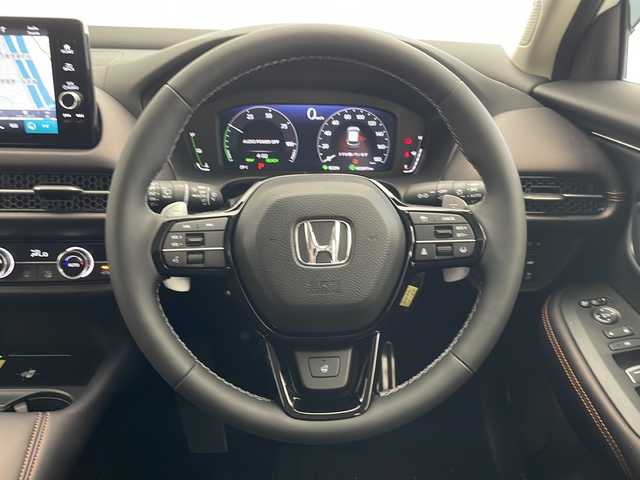 ホンダ ＺＲ－Ｖ ハイブリッド e:HEV Z 愛知県 2024(令6)年 0.3万km プラチナホワイトパール ホンダセンシング/衝突軽減システム/BOSEプレミアムサウンド/純正9型DAナビ　ナビ機能あり/全方位カメラ/レーダークルーズコントロール/シートヒーター/フルセグ/Bluetooth/バックカメラ/電動リアゲート/パワーシート/コーナーセンサー/純正アルミホイール/ETC２．０/ブラインドスポットモニター/LEDヘッドライト/ステアリングヒーター/オートマチックハイビーム/フロント、サイドガーニッシュ/テールゲートスポイラー
