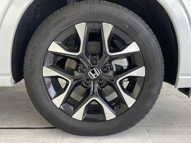 ホンダ ＺＲ－Ｖ ハイブリッド e:HEV Z 愛知県 2024(令6)年 0.3万km プラチナホワイトパール ホンダセンシング/衝突軽減システム/BOSEプレミアムサウンド/純正9型DAナビ　ナビ機能あり/全方位カメラ/レーダークルーズコントロール/シートヒーター/フルセグ/Bluetooth/バックカメラ/電動リアゲート/パワーシート/コーナーセンサー/純正アルミホイール/ETC２．０/ブラインドスポットモニター/LEDヘッドライト/ステアリングヒーター/オートマチックハイビーム/フロント、サイドガーニッシュ/テールゲートスポイラー