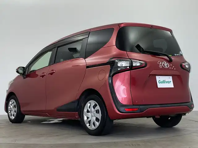 トヨタ シエンタ G 鹿児島県 2016(平28)年 6.3万km レッドマイカM 純正ナビ/(フルセグTV/Bluetooth/CD/DVD/FM/AM)/バックカメラ/ステアリングスイッチ/衝突軽減ブレーキ/レーンアシスト/オートハイビーム /横滑り防止装置/ビルトインETC/電動格納ミラー/ウィンカーミラー/プッシュスタート/フロアマット/コーナーポール/ドアバイザー/取扱説明書