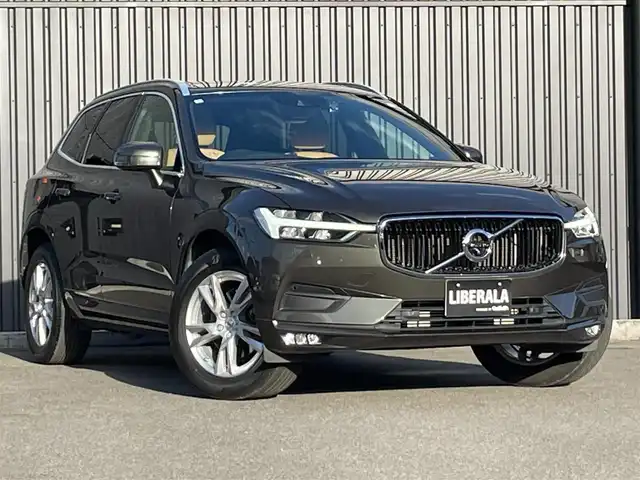 ボルボ ＸＣ６０ T5 AWD モーメンタム 福島県 2018(平30)年 4.8万km グレー ワンオーナー/アダプティブクルーズコントロール/ブラインドスポットモニター/レーンキープアシスト/茶革シート/パワーシート(前席)/シートヒーター(前席)/パワーリアゲート/フットオープナー/純正ナビ(BT/USB/CD)/AppleCarPlay/フルセグTV/360°カメラ/純正18AW/自動駐車/パーキングアシスト/コーナーリングライト/アダプティブヘッドライト/ドライブレコーダー(前方)/ETC/取扱説明書/保証書/スペアキー