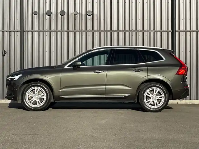 ボルボ ＸＣ６０ T5 AWD モーメンタム 福島県 2018(平30)年 4.8万km グレー ワンオーナー/アダプティブクルーズコントロール/ブラインドスポットモニター/レーンキープアシスト/茶革シート/パワーシート(前席)/シートヒーター(前席)/パワーリアゲート/フットオープナー/純正ナビ(BT/USB/CD)/AppleCarPlay/フルセグTV/360°カメラ/純正18AW/自動駐車/パーキングアシスト/コーナーリングライト/アダプティブヘッドライト/ドライブレコーダー(前方)/ETC/取扱説明書/保証書/スペアキー