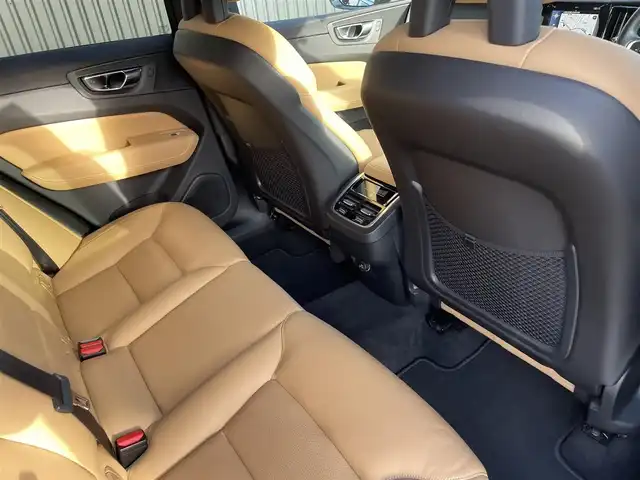 ボルボ ＸＣ６０ T5 AWD モーメンタム 福島県 2018(平30)年 4.8万km グレー ワンオーナー/アダプティブクルーズコントロール/ブラインドスポットモニター/レーンキープアシスト/茶革シート/パワーシート(前席)/シートヒーター(前席)/パワーリアゲート/フットオープナー/純正ナビ(BT/USB/CD)/AppleCarPlay/フルセグTV/360°カメラ/純正18AW/自動駐車/パーキングアシスト/コーナーリングライト/アダプティブヘッドライト/ドライブレコーダー(前方)/ETC/取扱説明書/保証書/スペアキー