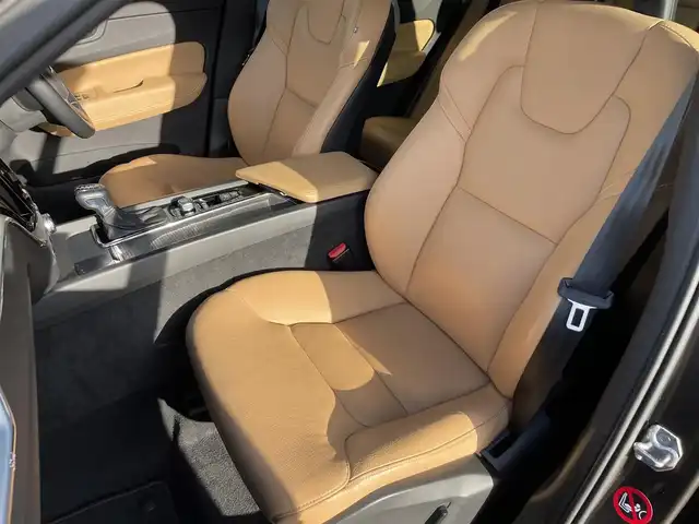 ボルボ ＸＣ６０ T5 AWD モーメンタム 福島県 2018(平30)年 4.8万km グレー ワンオーナー/アダプティブクルーズコントロール/ブラインドスポットモニター/レーンキープアシスト/茶革シート/パワーシート(前席)/シートヒーター(前席)/パワーリアゲート/フットオープナー/純正ナビ(BT/USB/CD)/AppleCarPlay/フルセグTV/360°カメラ/純正18AW/自動駐車/パーキングアシスト/コーナーリングライト/アダプティブヘッドライト/ドライブレコーダー(前方)/ETC/取扱説明書/保証書/スペアキー