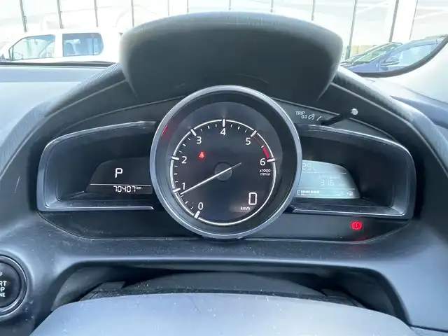 マツダ デミオ XDテーラードブラウン 島根県 2017(平29)年 7.1万km エターナルブルーマイカ 登録時走行距離70407km/純正ナビ/・フルセグTV/・Bluetooth接続/・CD/DVD再生/・SDミュージックサーバー/バックカメラ/ビルトインETC/スマートブレーキサポート/レーダークルーズコントロール/誤発進抑制制御/オートハイビーム/ブラインドスポットモニター/車線逸脱警報システム/オートワイパー/パドルシフト/前席シートヒーター/前方ドライブレコーダー/純正16インチAW/スマートキー/スペアキー/プッシュスタート