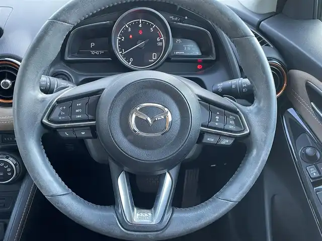 マツダ デミオ XDテーラードブラウン 島根県 2017(平29)年 7.1万km エターナルブルーマイカ 登録時走行距離70407km/純正ナビ/・フルセグTV/・Bluetooth接続/・CD/DVD再生/・SDミュージックサーバー/バックカメラ/ビルトインETC/スマートブレーキサポート/レーダークルーズコントロール/誤発進抑制制御/オートハイビーム/ブラインドスポットモニター/車線逸脱警報システム/オートワイパー/パドルシフト/前席シートヒーター/前方ドライブレコーダー/純正16インチAW/スマートキー/スペアキー/プッシュスタート