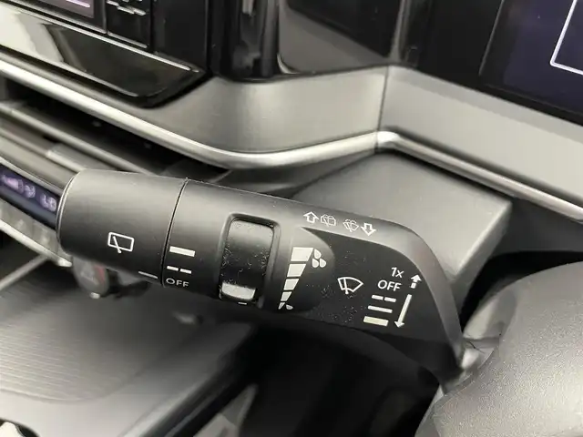 日産 ノート X 富山県 2024(令6)年 3.6万km スーパーブラック 純正9型ナビ（AM/FM/BT/フルセグ）/全方位カメラ/ドライブレコーダー/ETC/デジタルインナーミラー/オートホールド付電子パーキング/ブラインドスポットモニター/衝突被害軽減システム/レーダークルーズコントロール/レーンキープアシスト/コーナーセンサー/横滑り防止装置/アイドリングストップ/オートLEDライト/オートマチックハイビーム/純正フロアマット/ステアリングスイッチ/スマートキー/スペアキー