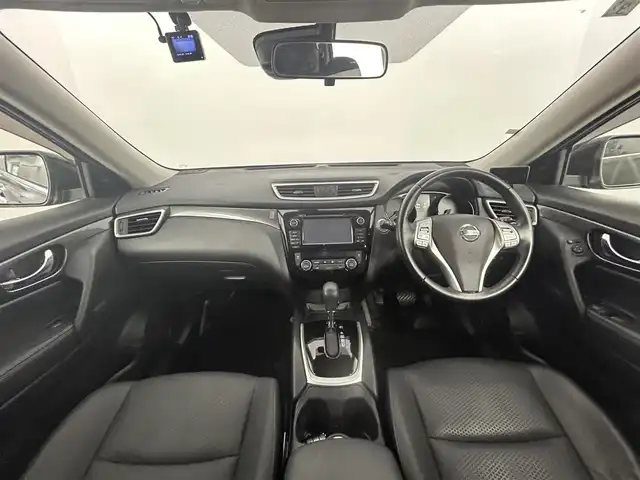 日産 エクストレイル ハイブリッド 20X エマージェンシーブレーキ 道央・札幌 2017(平29)年 6万km チタニウムカーキ ・４WD/・メーカーナビ/・アラウンドビューモニター/・ビルトインETC/・社外レーダー/・前後ドライブレコーダー/・エマージェンシーブレーキ/・クルーズコントロール/・ブラインドスポットモニター/・クリアランスソナー/・パーキングアシスト/・カプロンシート/・前席シートヒーター/・パワーバックドア/・LEDヘッドライト/・フォグライト/・プッシュスタート/・スマートキー/・純正フロアマット/・ドアバイザー