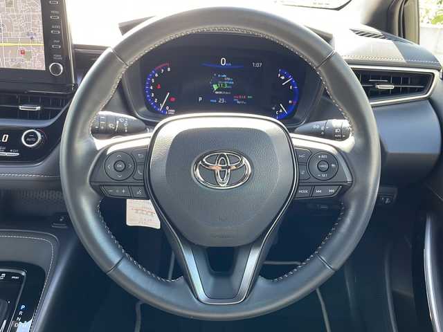 トヨタ カローラツーリング ダブルバイビー 兵庫県 2022(令4)年 1万km プラチナホワイトパールマイカ 保証書・取説・有/純正メモリーナビ・BT・FM・AM/バックカメラ/ETC2.0/前後ドライブレコーダー/追尾機能付きクルーズコントロール/車線逸脱防止支援システム/衝突被害軽減ブレーキ/パーキングブレーキサポート/クリアランスソナー/リアトラフィックアラート/ロードサインアシスト/ハンドルヒーター/シートヒーター/ブレーキホールド/電動パーキングブレーキ/ブラインドスポットミラー/プッシュスタート/スマートキー×2/純正フロアマット/純正ドアバイザー