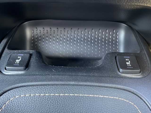 トヨタ カローラツーリング ダブルバイビー 兵庫県 2022(令4)年 1万km プラチナホワイトパールマイカ 保証書・取説・有/純正メモリーナビ・BT・FM・AM/バックカメラ/ETC2.0/前後ドライブレコーダー/追尾機能付きクルーズコントロール/車線逸脱防止支援システム/衝突被害軽減ブレーキ/パーキングブレーキサポート/クリアランスソナー/リアトラフィックアラート/ロードサインアシスト/ハンドルヒーター/シートヒーター/ブレーキホールド/電動パーキングブレーキ/ブラインドスポットミラー/プッシュスタート/スマートキー×2/純正フロアマット/純正ドアバイザー