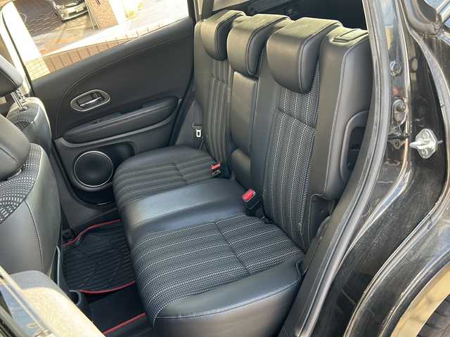 ホンダ ヴェゼル ハイブリッド Z ホンダセンシング 静岡県 2018(平30)年 7.2万km クリスタルブラックパール 社外ナビ（AM FM DTV Bluetooth SD DVD フルセグ USB ipod）/バックカメラ/アダプティブクルーズコントロール/ハーフレザーシート/シートヒーターD＋N席/チップアップシート/ドライブレコーダー/ヒーテッドドアミラー/ステアリングリモコンアダプター/ブレーキホールド/ETC/純正アルミホイール/社外フロアマット/LEDヘッドライト/フォグランプ/Wエアバッグ/カーテンエアバッグ/スマートキー/スペアキー×１/取扱説明書/保証書