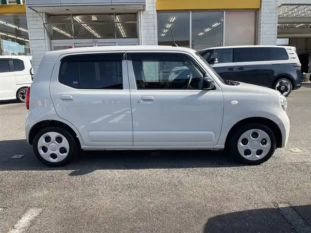 スズキ アルト L 滋賀県 2022(令4)年 1.4万km ソフトベージュメタリック ワンオーナー/車検9年8月まで/スズキセーフティサポート/アップグレードパッケージ/LEDヘッドライト/前席シートヒーター/オートエアコン/クラリオンCD/USBプレーヤー/ブラックドアミラー/リモコンキー/純正フロアマット/スペアキー有り/取扱説明書/保証書