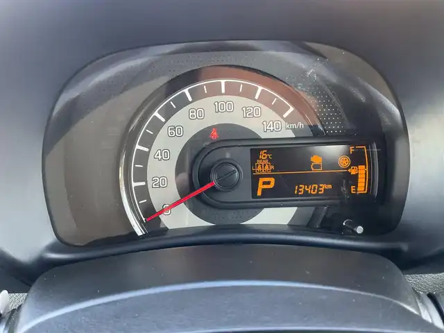 スズキ アルト L 滋賀県 2022(令4)年 1.4万km ソフトベージュメタリック ワンオーナー/車検9年8月まで/スズキセーフティサポート/アップグレードパッケージ/LEDヘッドライト/前席シートヒーター/オートエアコン/クラリオンCD/USBプレーヤー/ブラックドアミラー/リモコンキー/純正フロアマット/スペアキー有り/取扱説明書/保証書