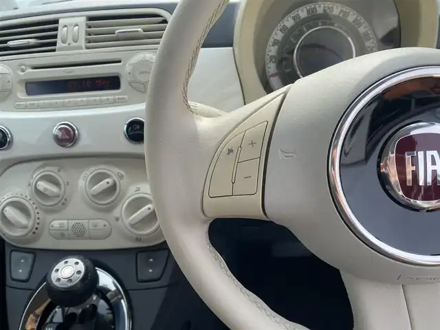 フィアット ５００ 1．2 ポップ 福岡県 2010(平22)年 8.4万km ボサノバホワイト ・社外ETC/・純正17AW/・保証書/・取扱説明書/・ハロゲンランプ/・リモコンキー/・MP3/・CDプレイヤー/・MTモード付AT/・シートカバー