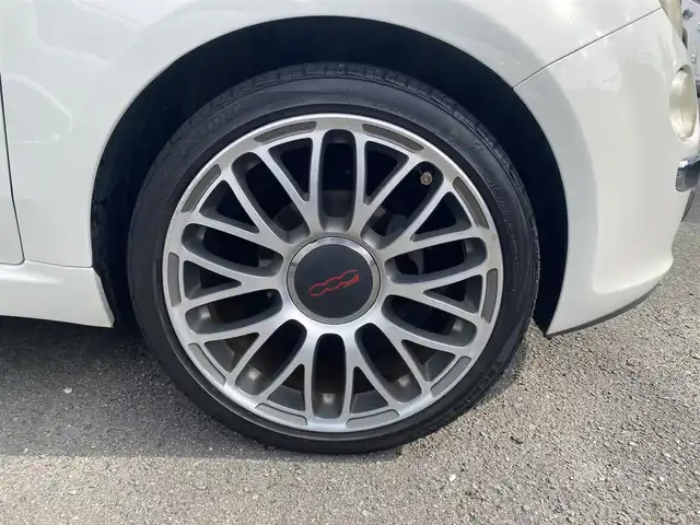 フィアット ５００ 1．2 ポップ 福岡県 2010(平22)年 8.4万km ボサノバホワイト ・社外ETC/・純正17AW/・保証書/・取扱説明書/・ハロゲンランプ/・リモコンキー/・MP3/・CDプレイヤー/・MTモード付AT/・シートカバー