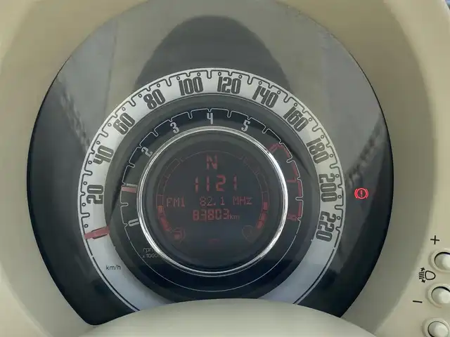 フィアット ５００ 1．2 ポップ 福岡県 2010(平22)年 8.4万km ボサノバホワイト ・社外ETC/・純正17AW/・保証書/・取扱説明書/・ハロゲンランプ/・リモコンキー/・MP3/・CDプレイヤー/・MTモード付AT/・シートカバー