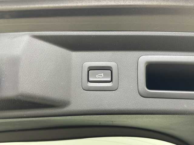 マツダ ＣＸ－８ XD Lパッケージ 秋田県 2018(平30)年 6.2万km マシーングレープレミアムM ４WD/純正SDナビ(Bluetooth/CD/DVD/フルセグ)/全方位カメラ/ETC/クルーズコントロール/前方ドライブレコーダー/前後コーナーセンサー/純正AW/アイドリングストップ/カーテンエアバック/前席シートヒーター/パワーバックドア/BOSEサウンドスピーカー/ステアリングヒーター/TCS/LEDヘッドライト/スマートキー