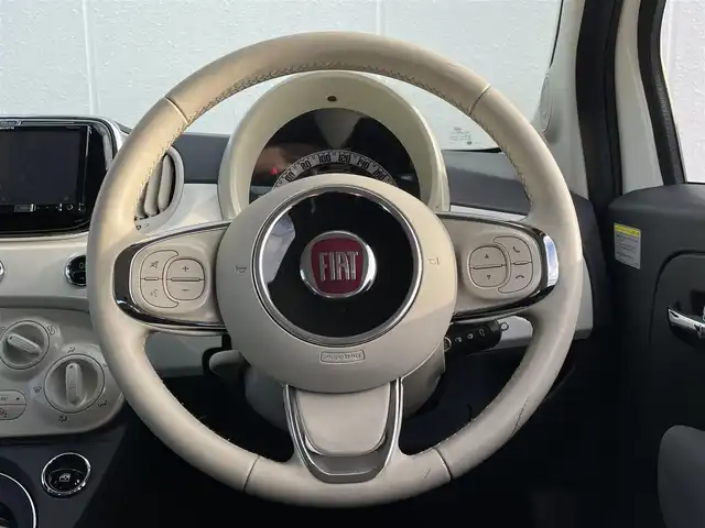 フィアット ５００ ツインエア ポップ 東京都 2016(平28)年 1.3万km 白 社外ナビ（カロッツェリア）　AVIC-RZ33/バックカメラ/ドライブレコーダー/横滑り防止装置/純正フロアマット/USB入力端子